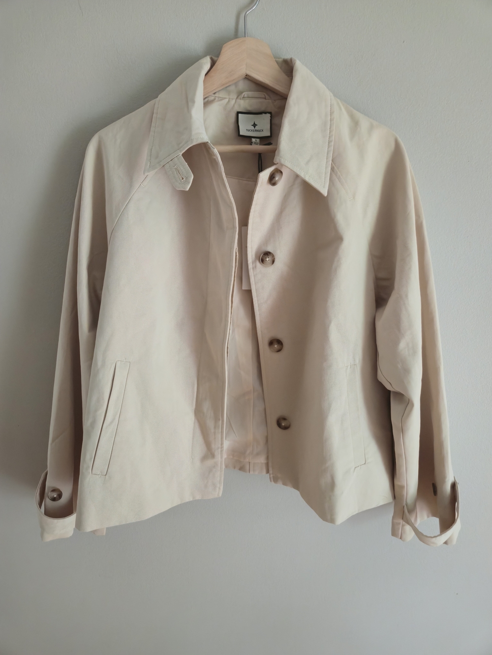 Tuckernuck Drew Short Trench Coat Size Small Tan Boxy Cropped Lined Preppy - Picture 9 of 14
